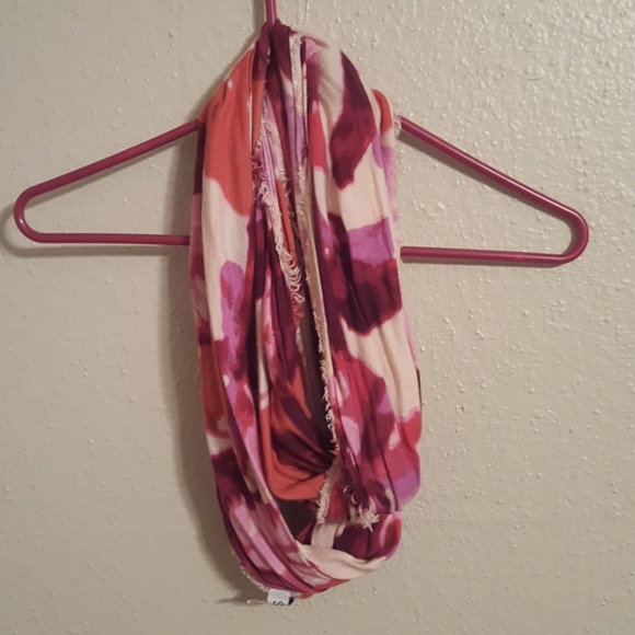 Infinity Scarf - Picture 1 of 2